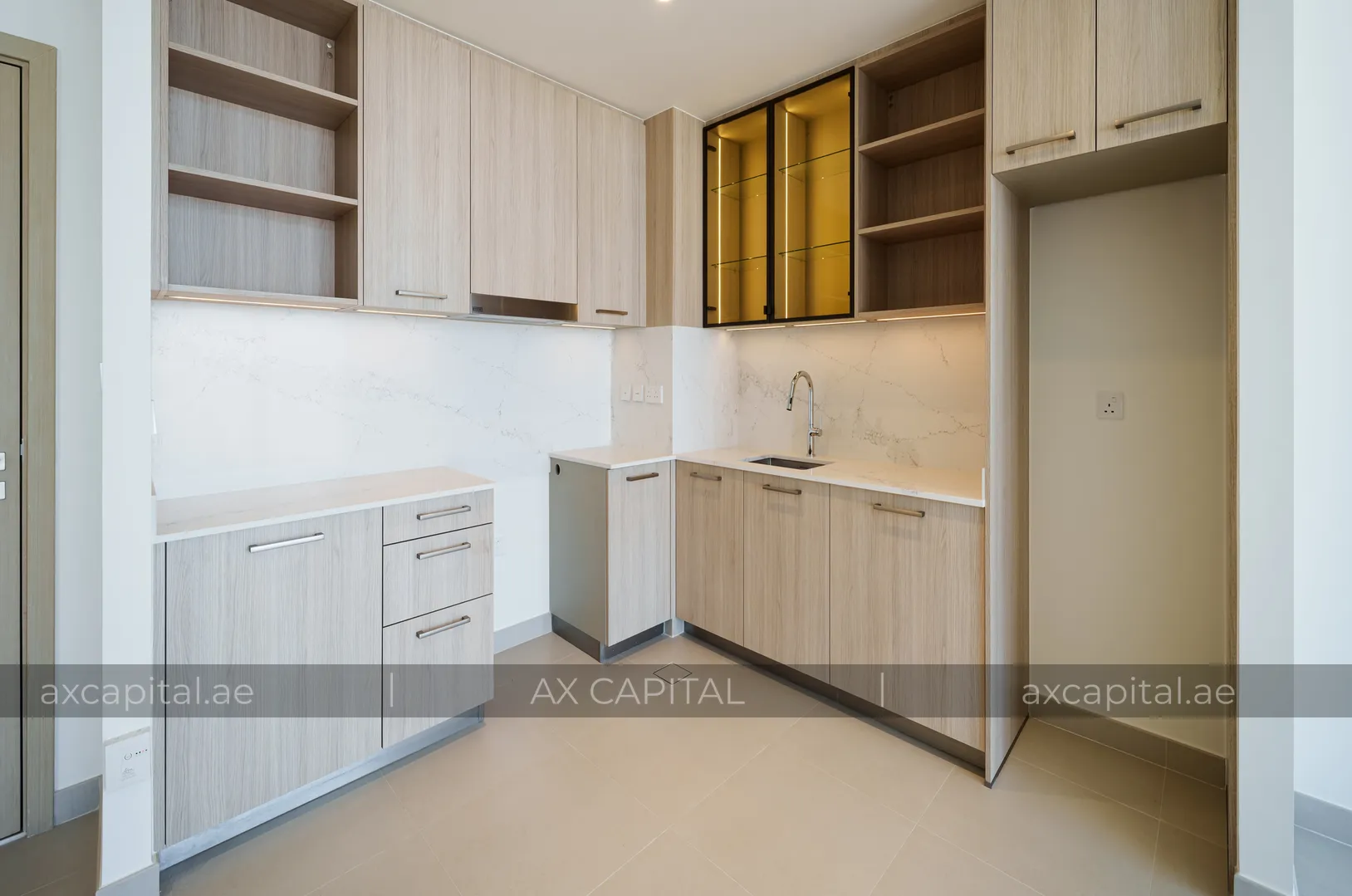 شقة عدد غرف النوم فيها: 1، في Golf Grand, دبي, الإمارات العربية المتحدة (axc-3997109-r2) 3