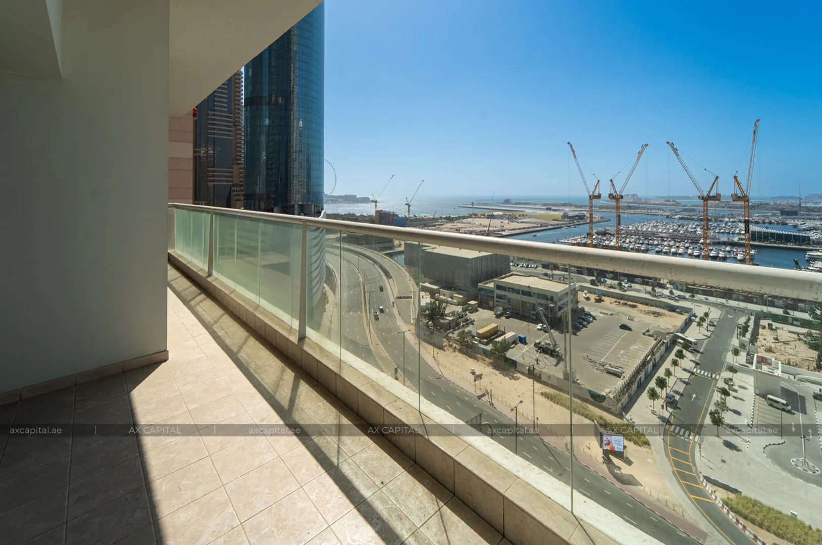 Apartment mit 2 Schlafzimmern in Emirates Crown, Dubai, VAE (axc-3988093) 1