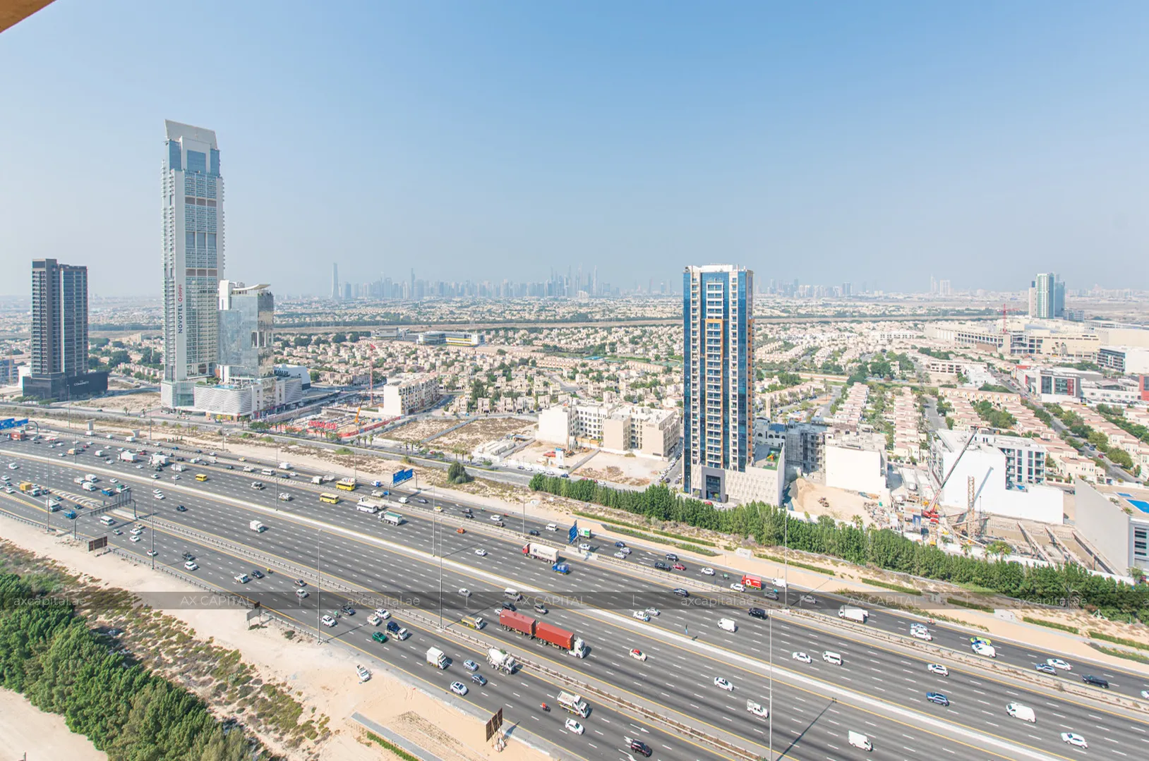 شقة عدد غرف النوم فيها: 2، في Centrium Tower 1, دبي, الإمارات العربية المتحدة (axc-3993813) 1