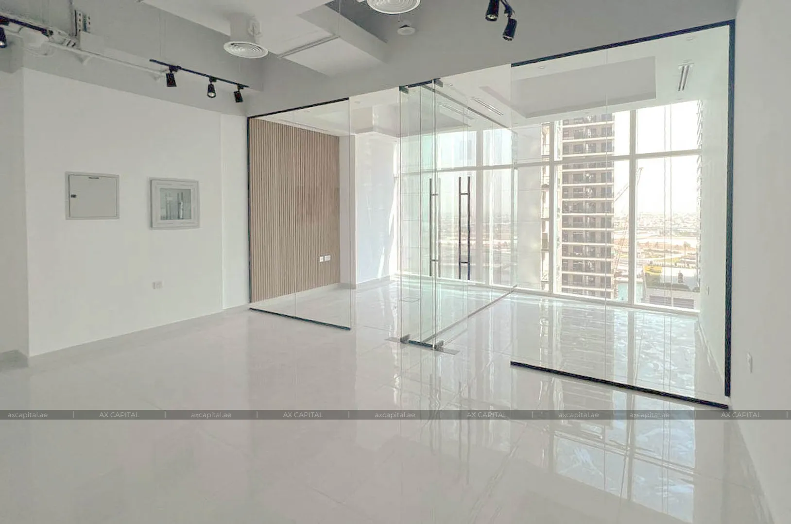Commercial Property with 0 bedrooms in Park Lane Tower, Dubai, UAE (axc-3981470) 1