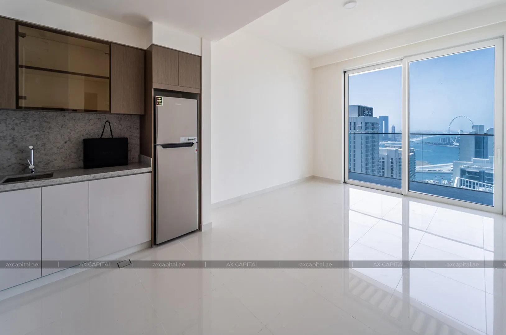 Квартира с 1 спальней в Grand Bleu Tower 1, Дубай, ОАЭ (axc-3990272) 2