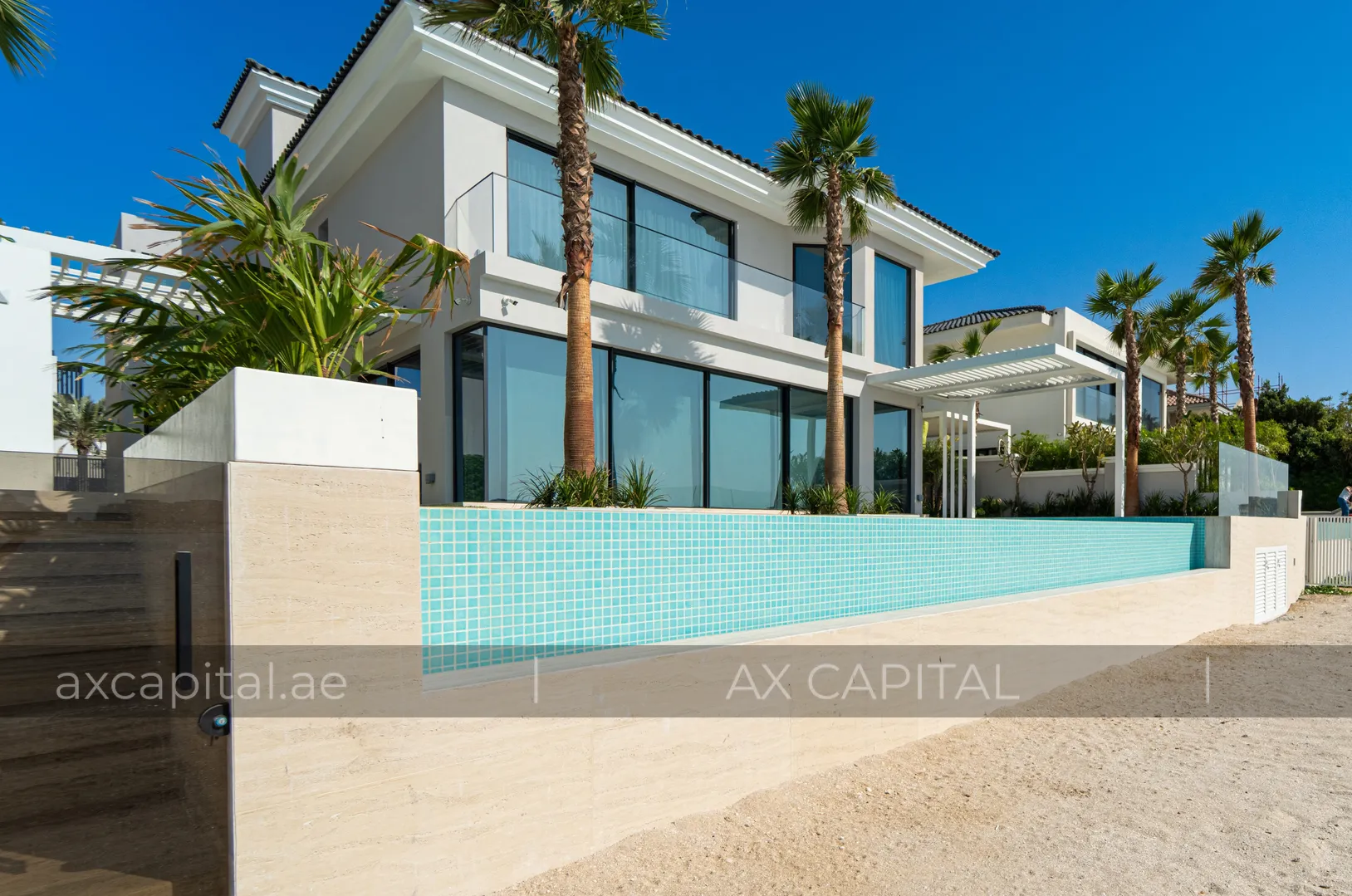 فيلا عدد غرف النوم فيها: 5، في Garden Homes Frond D, دبي, الإمارات العربية المتحدة (axc-3988997-r1) 1