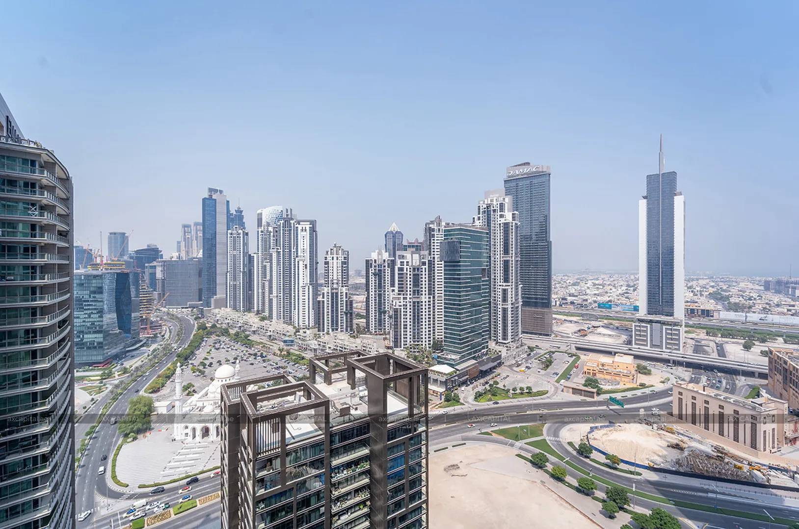 شقة عدد غرف النوم فيها: 1، في Boulevard Crescent 1, دبي, الإمارات العربية المتحدة (axc-3990863) 2