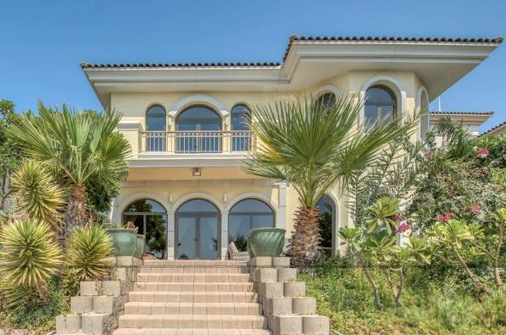 Villa with 5 bedrooms in Garden Homes Frond O, Dubai, UAE (axc-3989610) 1