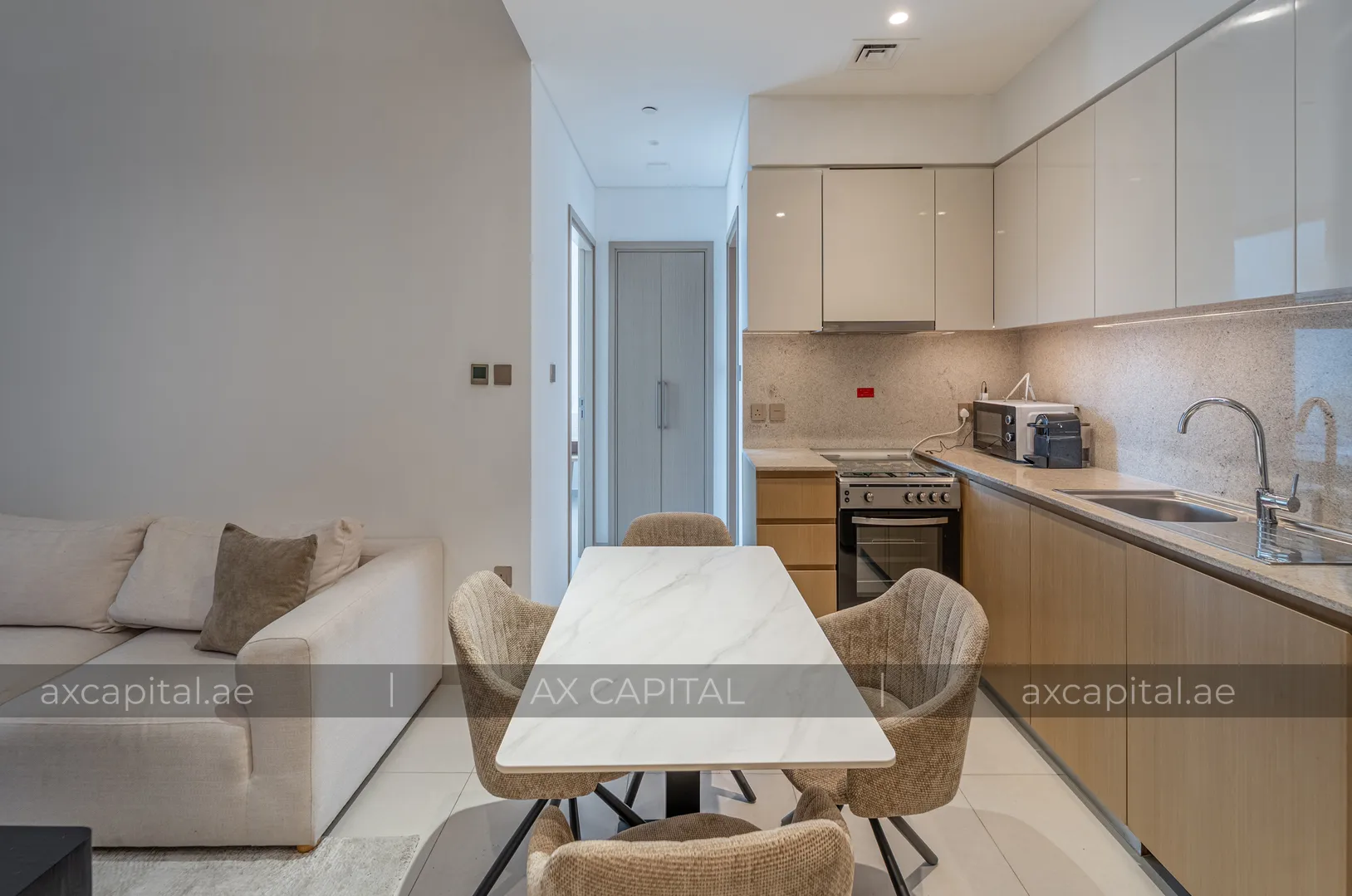 شقة عدد غرف النوم فيها: 1، في Burj Royale, دبي, الإمارات العربية المتحدة (axc-3995858-r1) 2