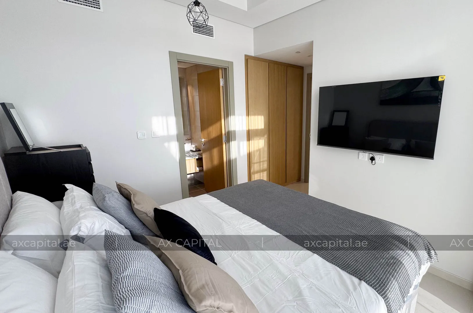 Apartment with 2 bedrooms in Aykon City Tower C, Dubai, UAE (axc-3992118-r1) 2