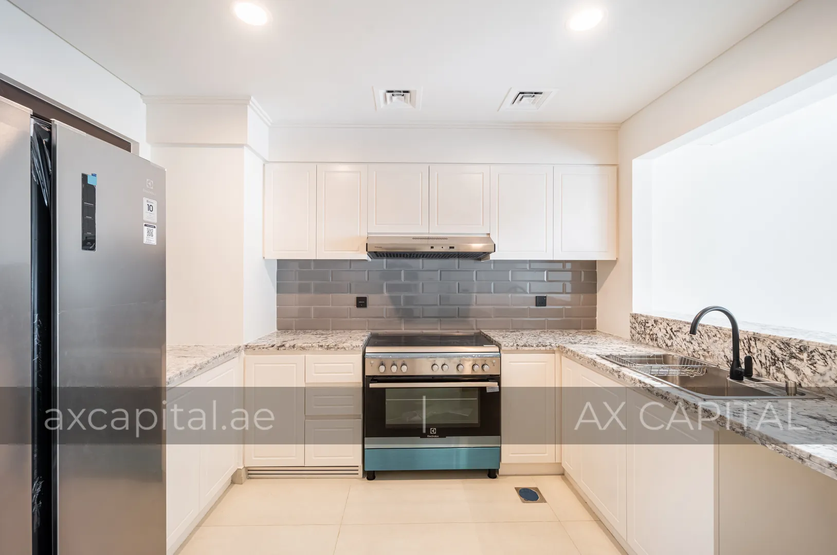 Maison de ville avec 5 chambres à coucher à Costa Brava 2, Dubai, EAU (axc-3996898-r1) 3