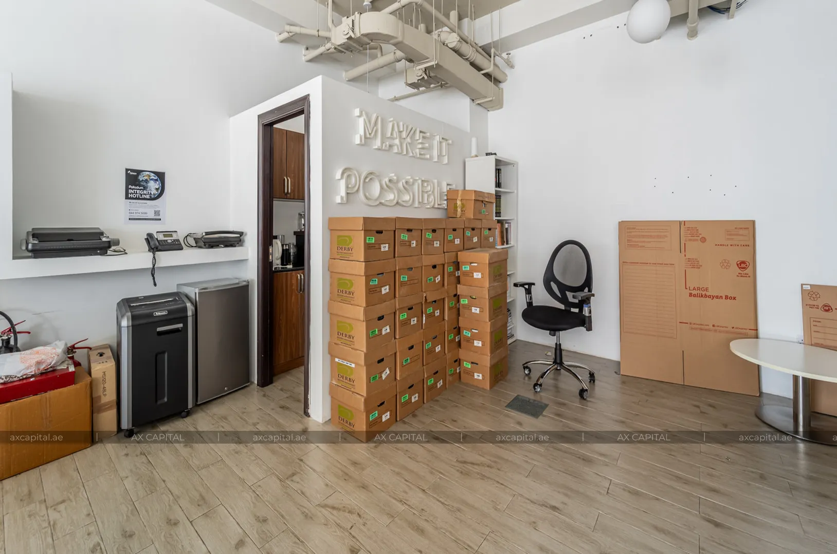 Local comercial con 0 dormitorios en The Burlington, Dubai, EAU (axc-3991469) 1