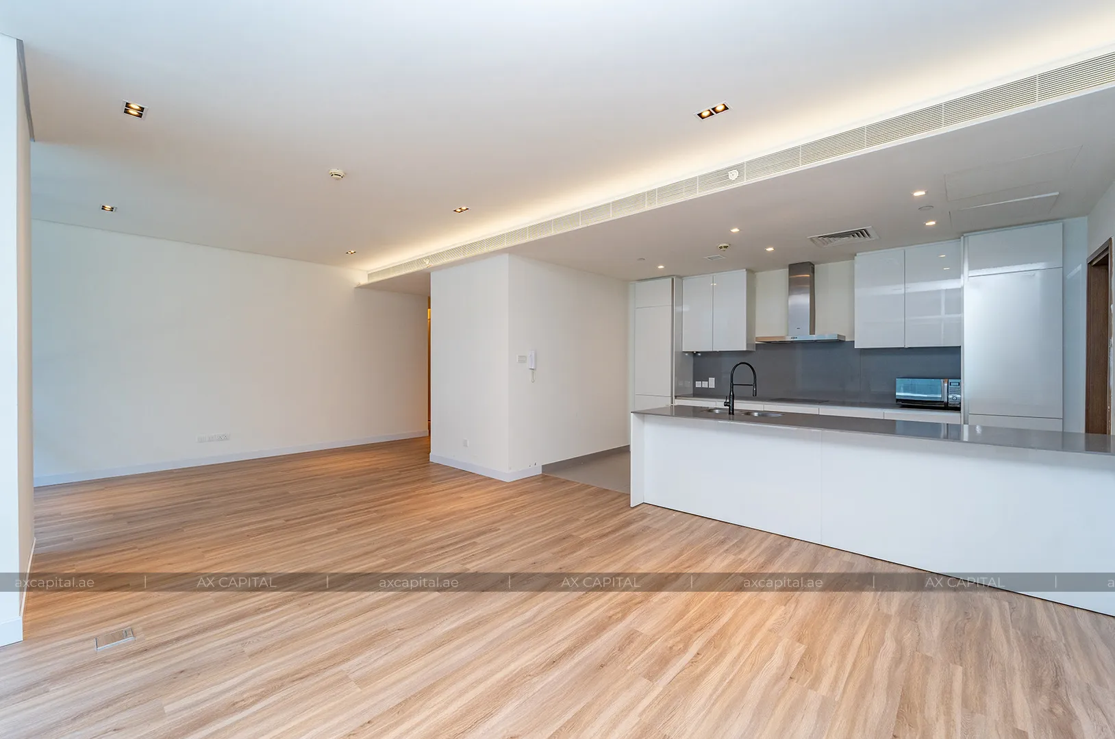 Apartamento con 2 dormitorios en Building 16, Dubai, EAU (axc-3990211) 2