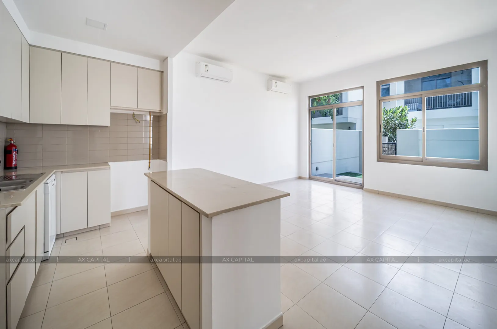 فيلا عدد غرف النوم فيها: 4، في Hayat Townhouses, دبي, الإمارات العربية المتحدة (axc-3988221) 3