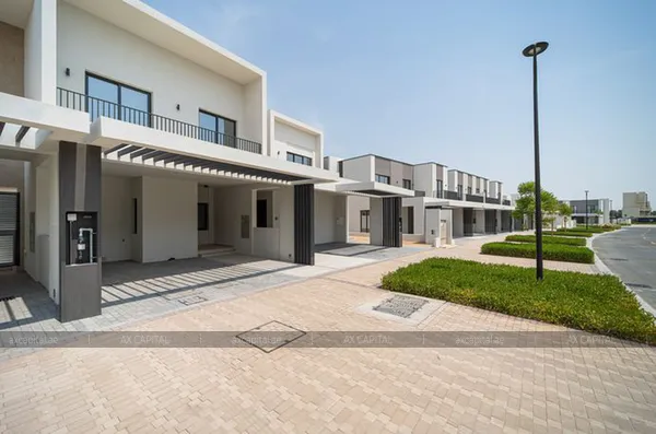 Villas for rent in Greenview, Dubai, UAE # axc-3988947-r1 - photo 1128548