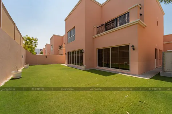 Villas for rent in Nad Al Sheba Villas, Dubai, UAE # axc-3995515 - photo 1338461