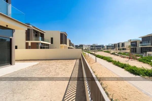 Villas for rent in Golf Place 2, Dubai, UAE # axc-3993915 - photo 1323142