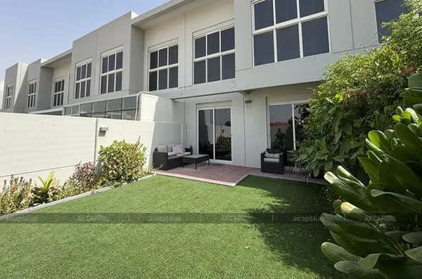 Townhouses for rent in Arabella Townhouses 3, Dubai, UAE # axc-3977139 - photo 1328825