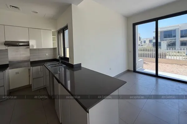 Аренда таунхаусов в Maple 2, Dubai, UAE № axc-3989237 - фото 1128050